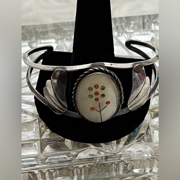 “Zuni” Cuff Sterling Silver/9.25 Bracelet 1970s Adjustable, Vintage Cuff - Picture 4 of 9